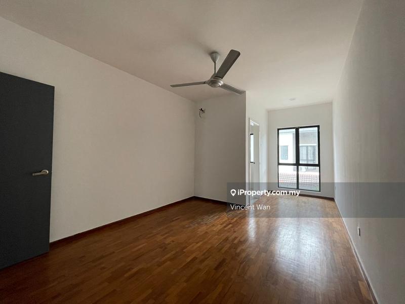 2.5-storey Terraced House for Sale in Sutera Damansara 2.5 Storey Superlink House, Petaling Jaya by Vincent Wan - iProperty.com.my