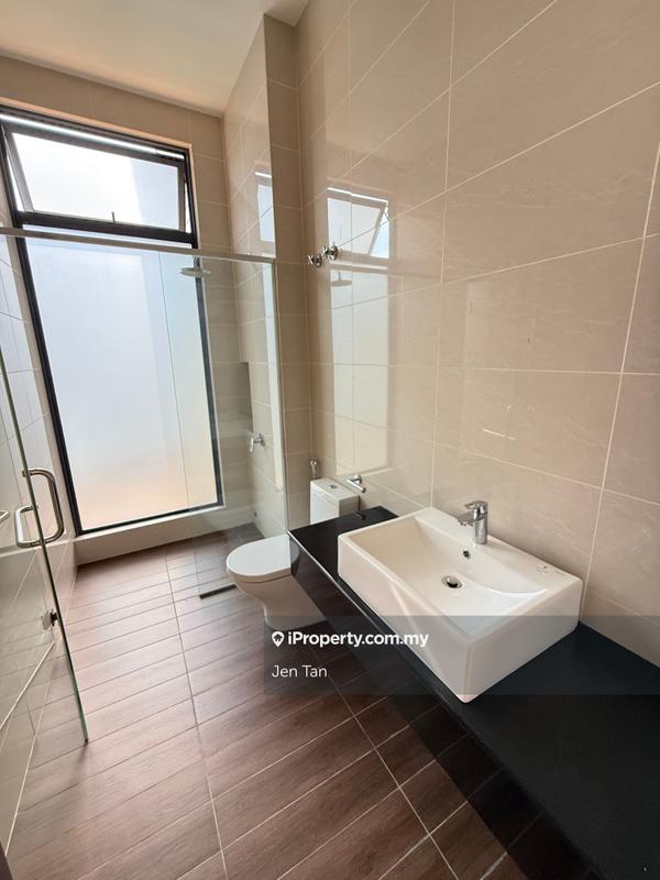 Bungalow House for Sale in tanll, Telok Panglima Garang by Jen Tan - iProperty.com.my