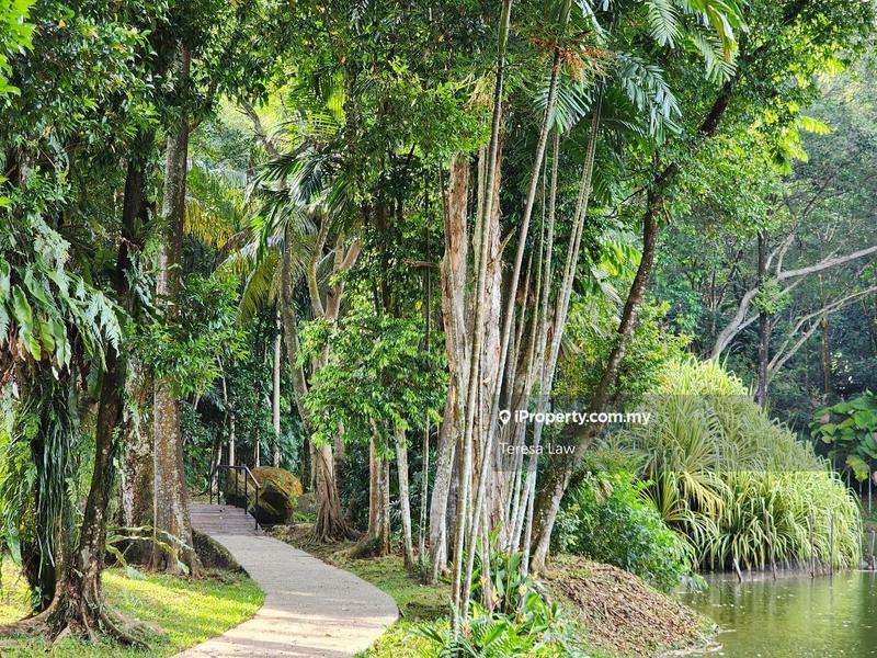Bungalow House for Sale in Bukit Gita Bayu, Seri Kembangan by Teresa Law - iProperty.com.my