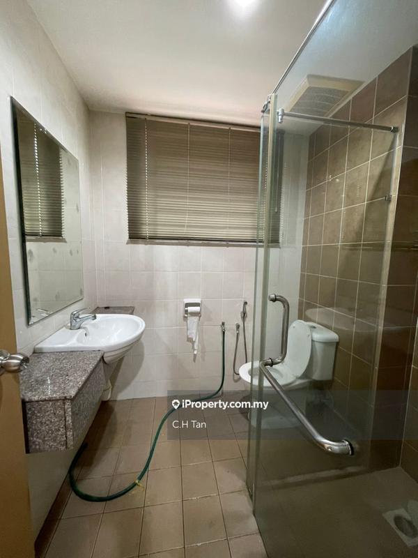 Rumah Teres 3-Tingkat untuk Dijual di Taman Permai Villa, Ampang oleh C.H Tan - iProperty.com.my