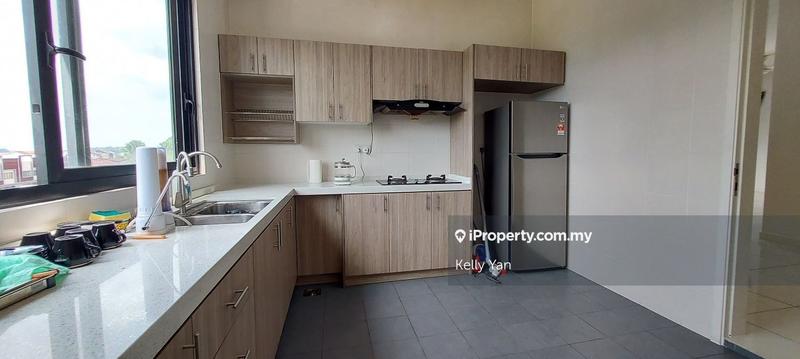 Rumah Berkembar untuk Dijual di Bandar Sungai Long, Selangor oleh Kelly Yan Kai Lit - iProperty.com.my