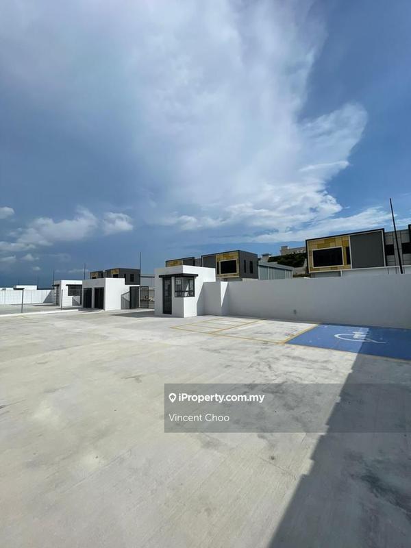 For Rent - PUNCAK ALAM | BU 3,900SF | 1.5 STY CLUSTER | AVAILABLE NOW | FOR RENT