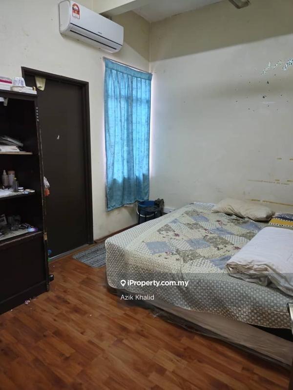 Bungalow House for Sale in Taman Pinggiran Putra, Seri Kembangan by Azik Khalid - iProperty.com.my