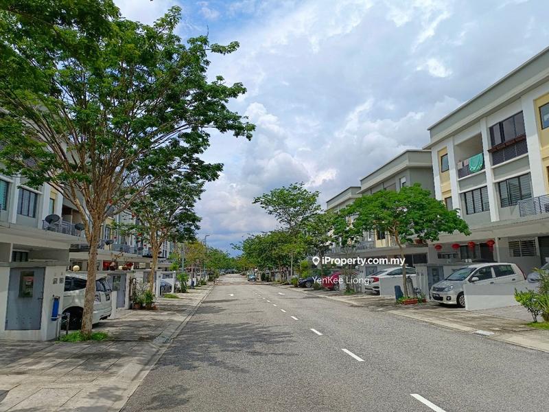Townhouse for Sale in 16 Sierra, Puchong by YenKee Liong - iProperty.com.my