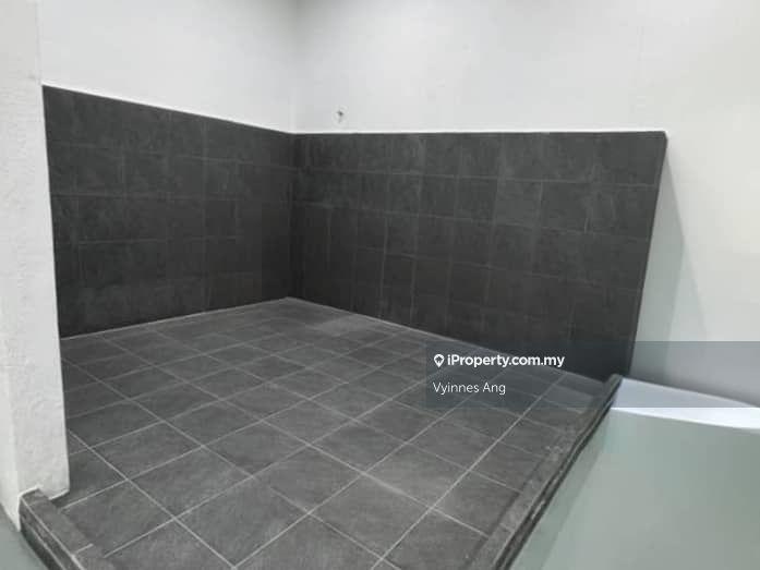Factory for Sale in Diamond Valley Industrial Park, Batu Maung by Vyinnes Ang - iProperty.com.my