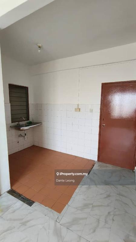 Apartment for Sale in Seri Ayu Apartment by Dante Leong - iProperty.com.my