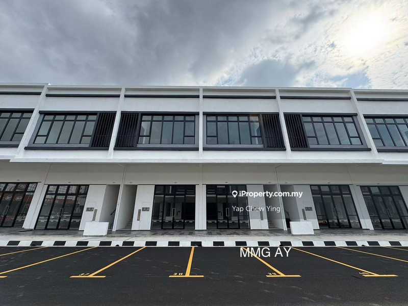 For Rent - CROWDED AREA!! Near Giant Bukit Tinggi 1 Klang Double Sty Shoplot - For Rent