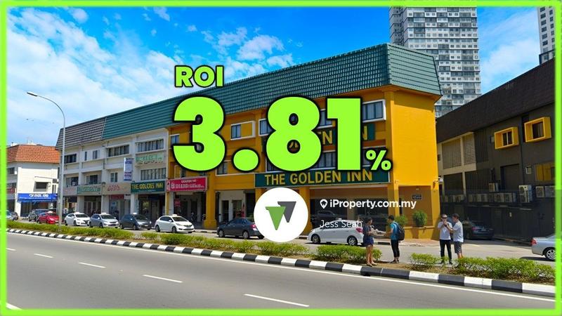For Sale - ⭐ High ROI ⭐ 3sty Corner ⭐ Freehold ⭐ Main Road Frontage ⭐