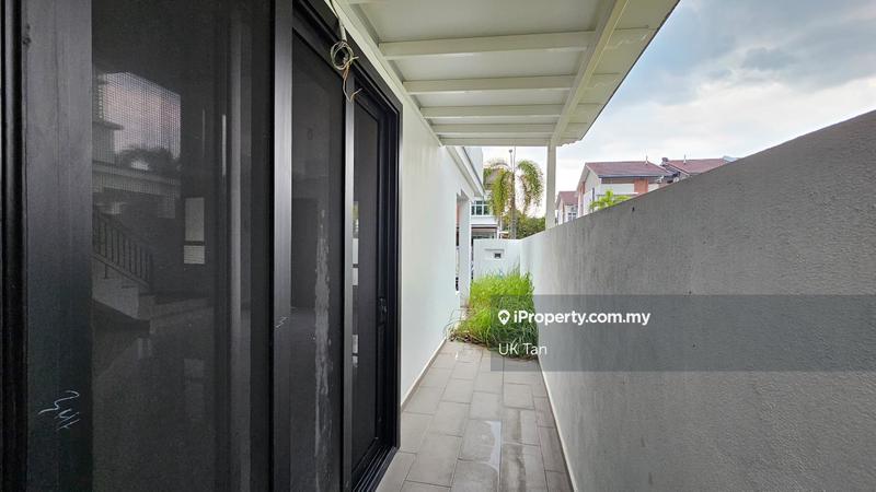 Rumah Teres untuk Dijual di qi6mk, Telok Panglima Garang oleh UK Tan - iProperty.com.my