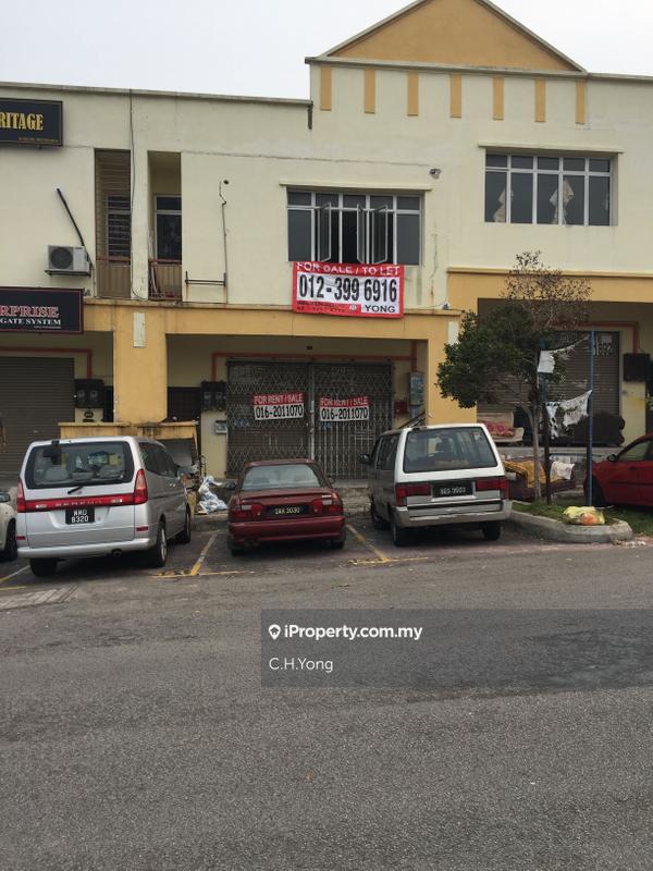 For Rent - Ground floor, intermediate shop 22x75