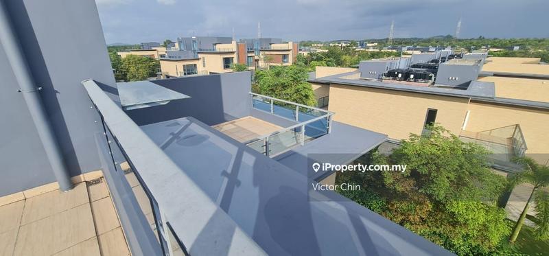 3-storey Terraced House for Sale in Forest City Golf Resort Villa, Johor Bahru by Victor Chin - iProperty.com.my