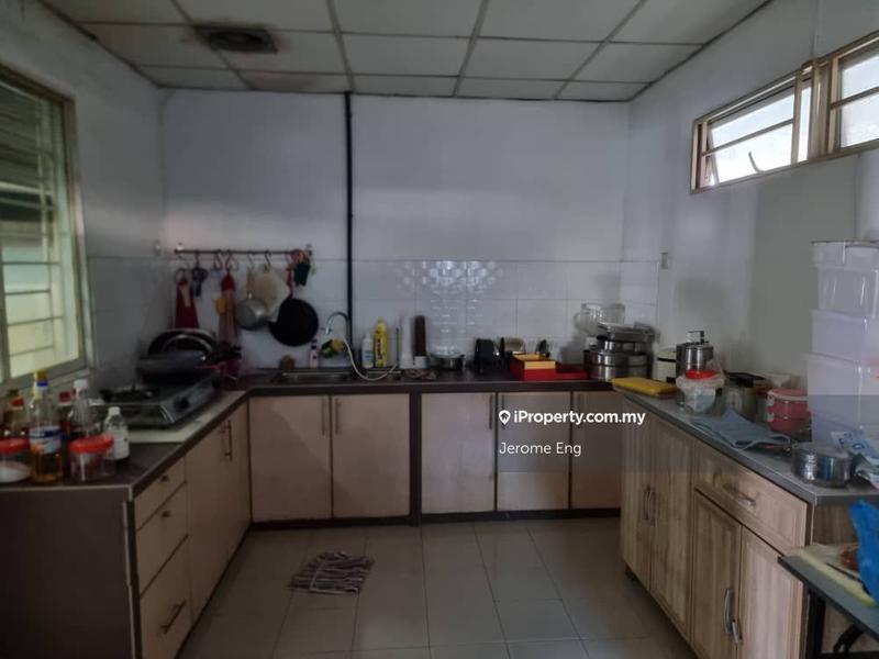 Rumah Berkembar untuk Dijual di Pantai Jerejak, Bayan Lepas oleh Jerome Eng - iProperty.com.my