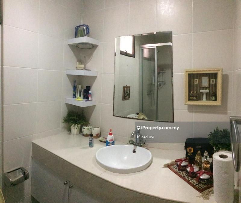 For Sale - Kiaramas Cendana