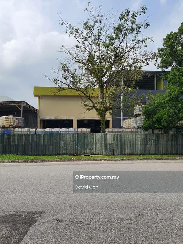 Kilang Terpisah untuk Dijual di Serdang, Seri Kembangan oleh David Oon - iProperty.com.my