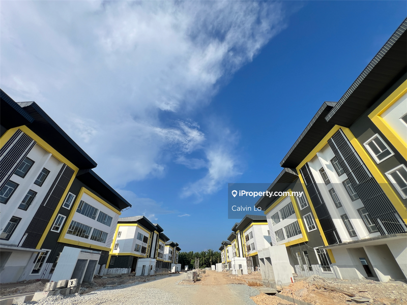 Semi-D Kilang untuk Dijual di Kampung Teluk Mengkuang, Telok Panglima Garang oleh Calvin Lo - iProperty.com.my