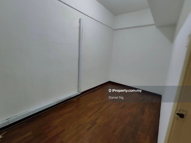 Pangsapuri untuk Dijual di Mutiara Serdang (Turf View) oleh Daniel Ng - iProperty.com.my