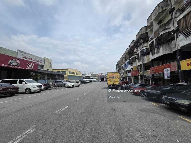 For Sale - 🌟 投资 INVEST + ROI 回酬 5.24% @ FREEHOLD Shop 🌟 Batu Caves⭐