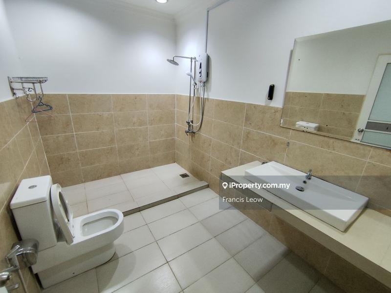 Bungalow House for Rent in Bandar Country Homes, Rawang by Francis Leow - iProperty.com.my