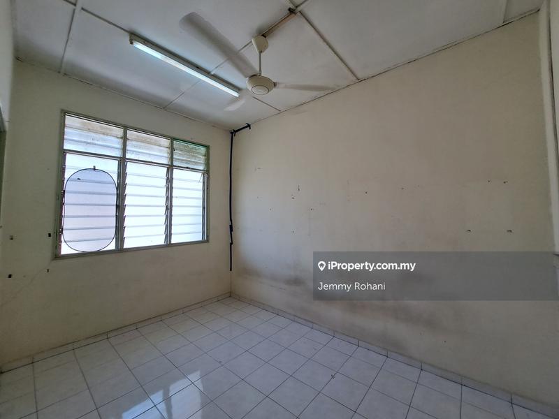 Rumah Berangkai 2 Tingkat untuk Dijual di BBN, Nilai oleh Jemmy Rohani - iProperty.com.my