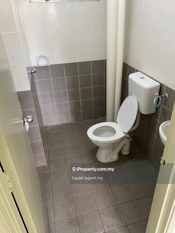 Condominium for Sale in Pangsapuri Saujana Gombak by hayati.iagent.my - iProperty.com.my