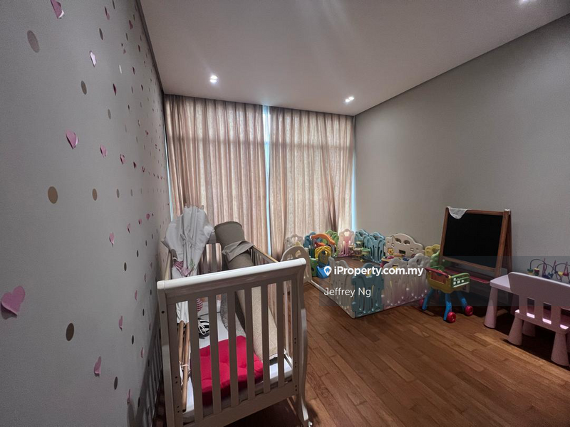 For Sale - Quadro Residences