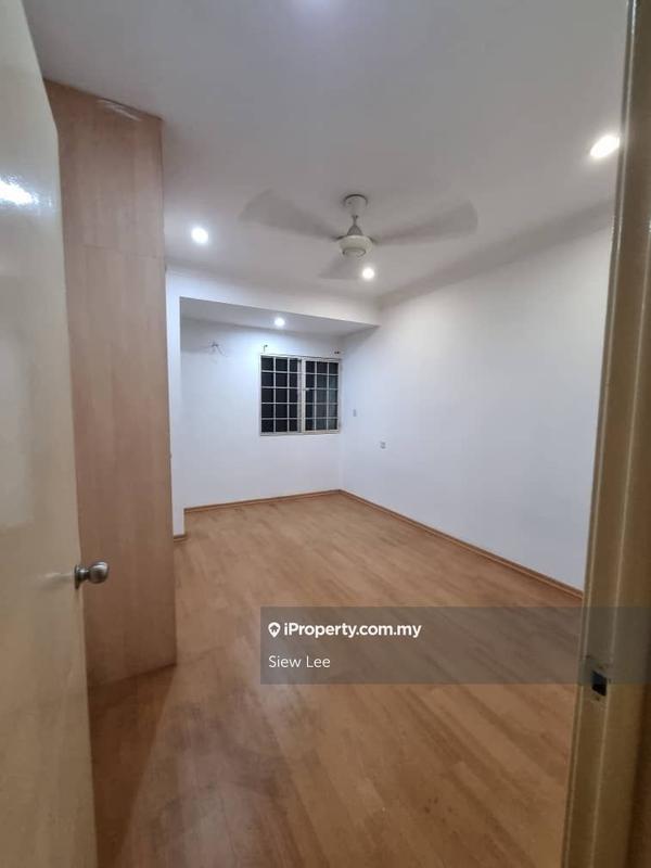 Rumah Teres 2-Tingkat untuk Dijual di Seri Utama Damansara, Kota Damansara oleh Siew Lee - iProperty.com.my