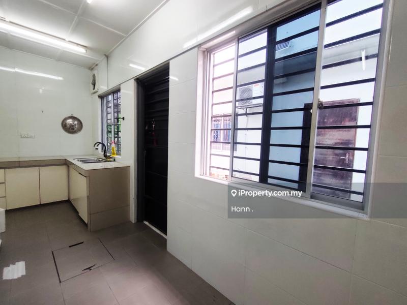2-storey Terraced House for Sale in TAMAN PUCHONG UTAMA, Puchong by Hann - Kitchen - iProperty.com.my