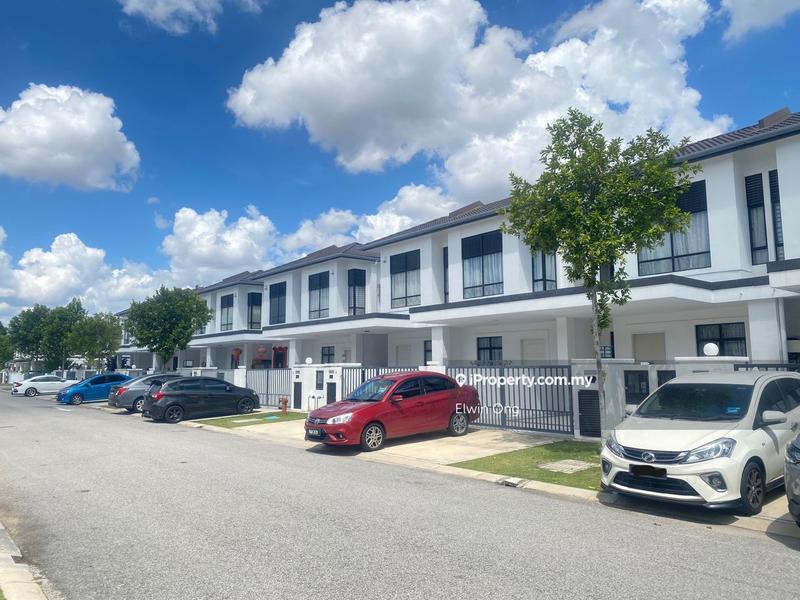 Rumah Teres 2-Tingkat untuk Dijual di Eco Grandeur Graham ( Type C )Facing Garden, Puncak Alam oleh Elwin Ong - iProperty.com.my