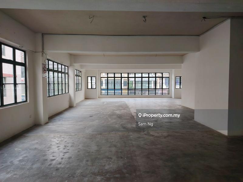 For Rent - USJ 9 Subang Jaya's 3 Storey Shop For Rent