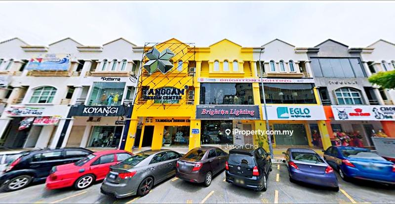 For Sale - FACING MAIN ROAD | DATARAN SUNWAY | ROI 4% ABOVE