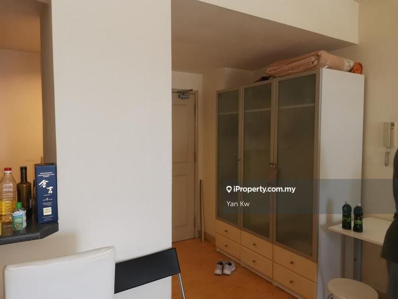 Service Residence for Sale in Dorchester by Yan Kw - iProperty.com.my
