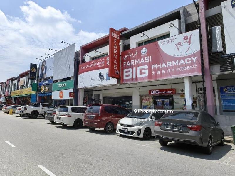 For Sale - 2 Storey Shop Rented to Big Farmacy Teriang Sentral Bera Pahang