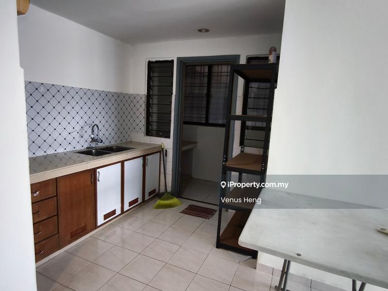 Kondominium untuk Dijual di Vista Millennium Condominium oleh Venus Heng - Kitchen - iProperty.com.my