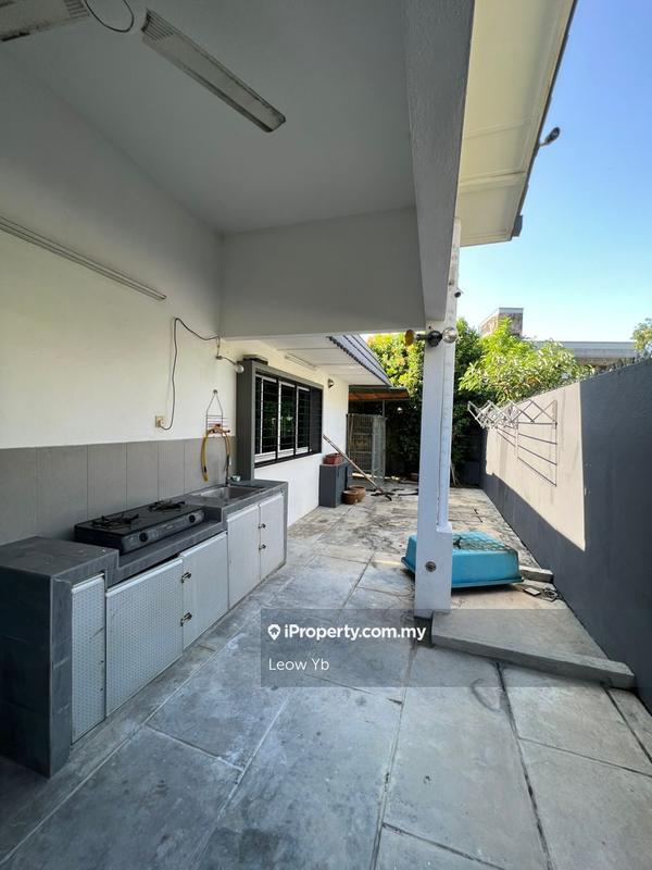 Banglo untuk Dijual di Seksyen 4, Petaling Jaya oleh Leow Yb - iProperty.com.my