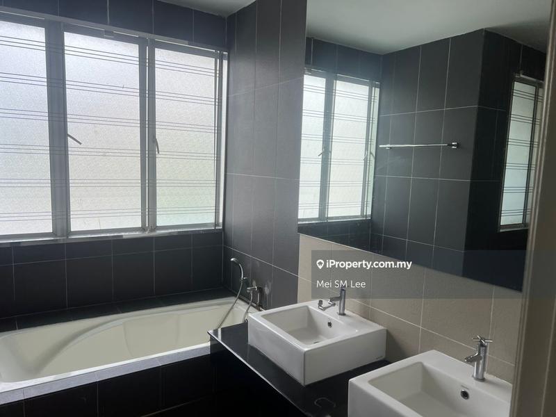 Rumah Berkembar untuk Dijual di LaVille, Dutamas, Cheras, Cheras oleh Mei SM Lee - Laville, Cheras Bathroom - iProperty.com.my