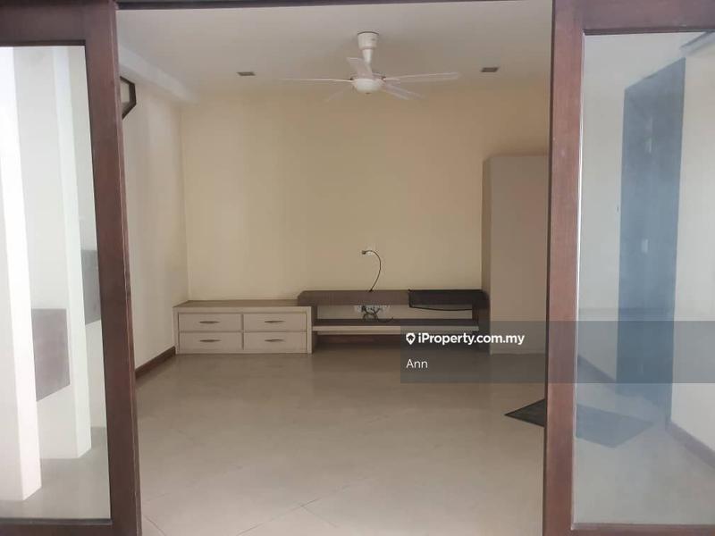Banglo untuk Dijual di Country Heights, Kajang oleh Ann - iProperty.com.my