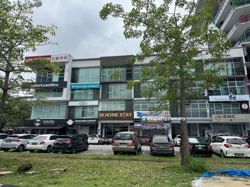 For Rent - Gala City 1st Floor Shop Intermediate Lift Jalan Tun Jugah