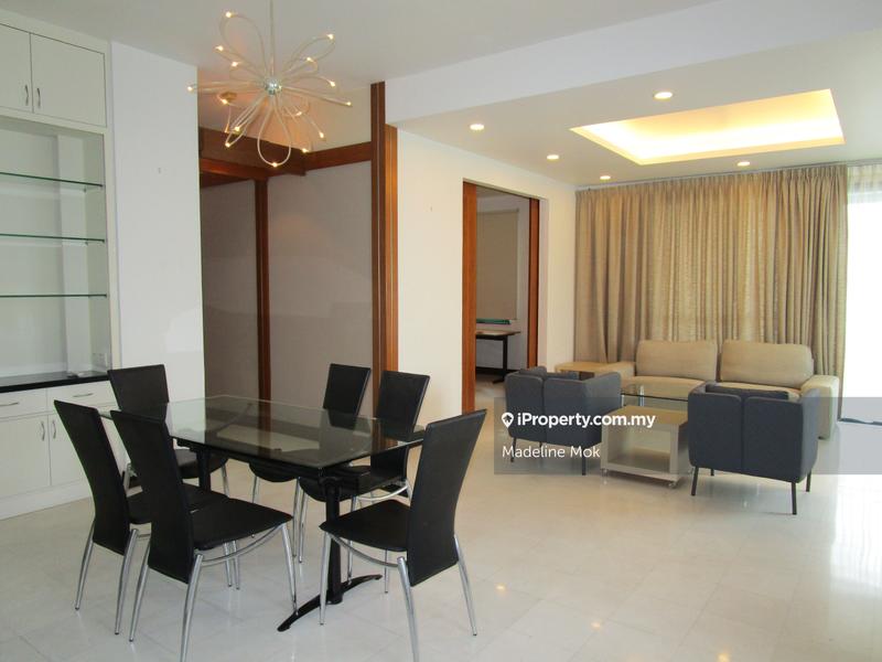 Dining & Living Rooms