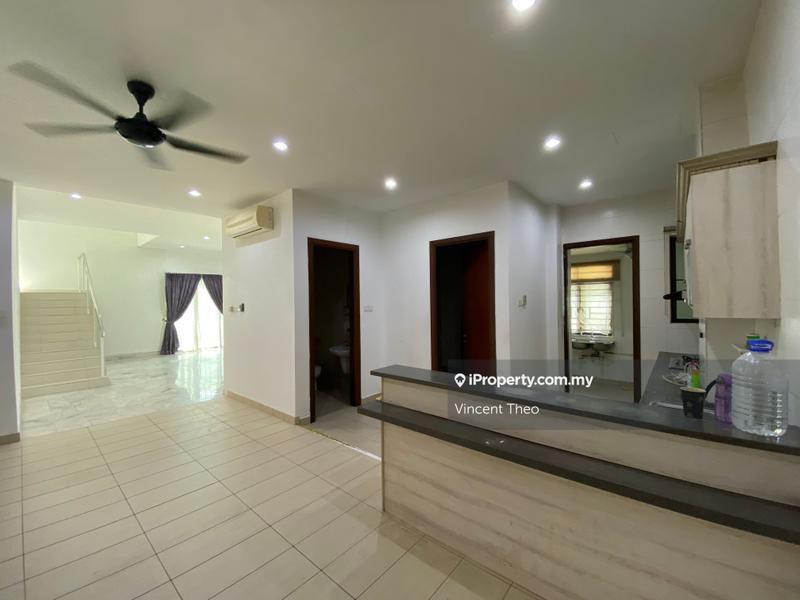 3.5-storey Terraced House for Sale in Taman Ampang Hilir, Ampang by Vincent Theo - iProperty.com.my