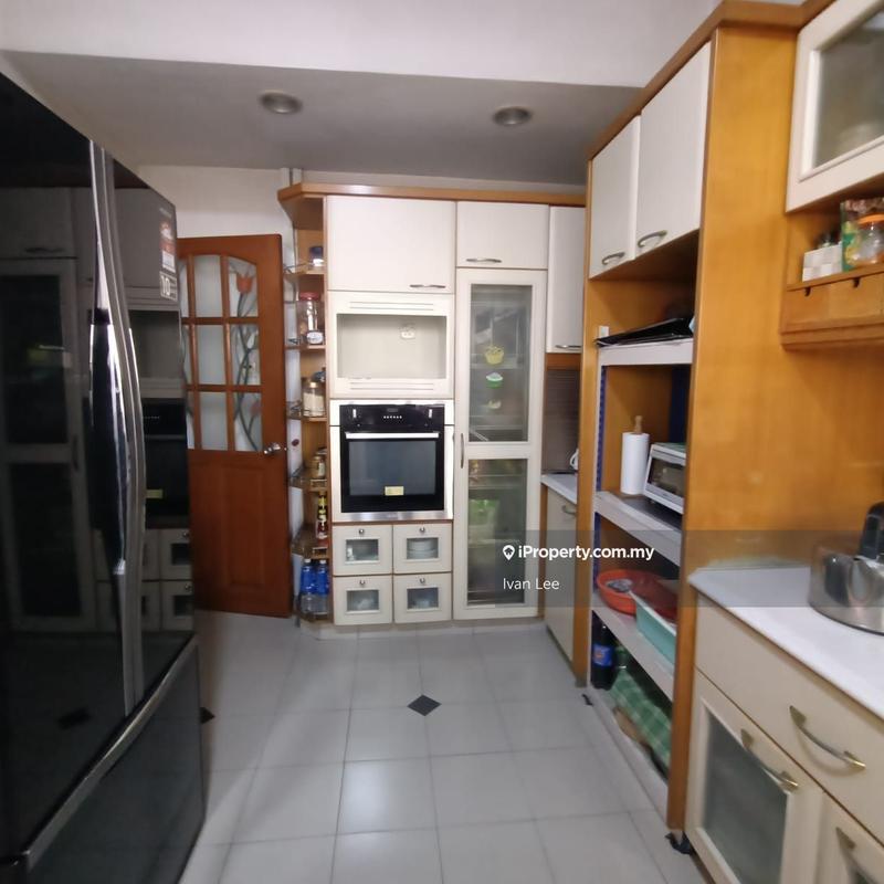 Bungalow House for Sale in Seksyen 17, Petaling Jaya by Ivan Lee - iProperty.com.my