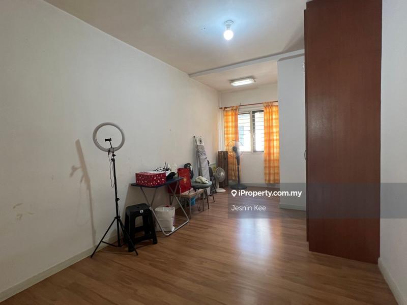 3-storey Terraced House for Sale in Lake Fields, Sungai Besi by Jesnin Kee - iProperty.com.my