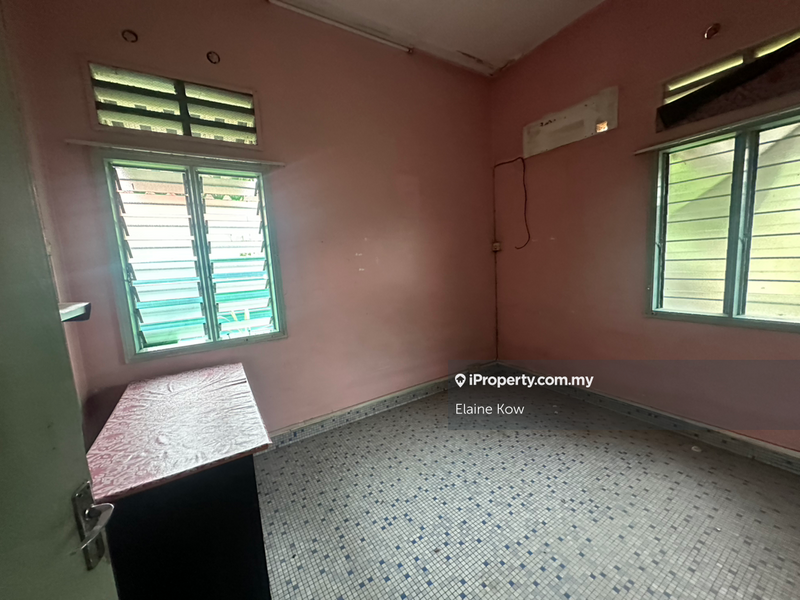 Bungalow House for Sale in Taman Kanagapuram, Petaling Jaya by Elaine Kow - iProperty.com.my