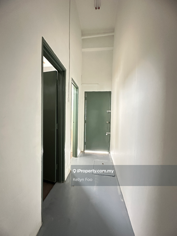 Kedai untuk Disewa di Plaza Semabok, Semabok oleh Kellyn Foo - iProperty.com.my