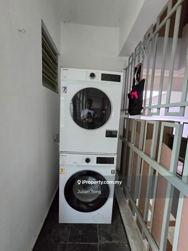 Condominium for Rent in Perdana Exclusive by Julian Tong - iProperty.com.my