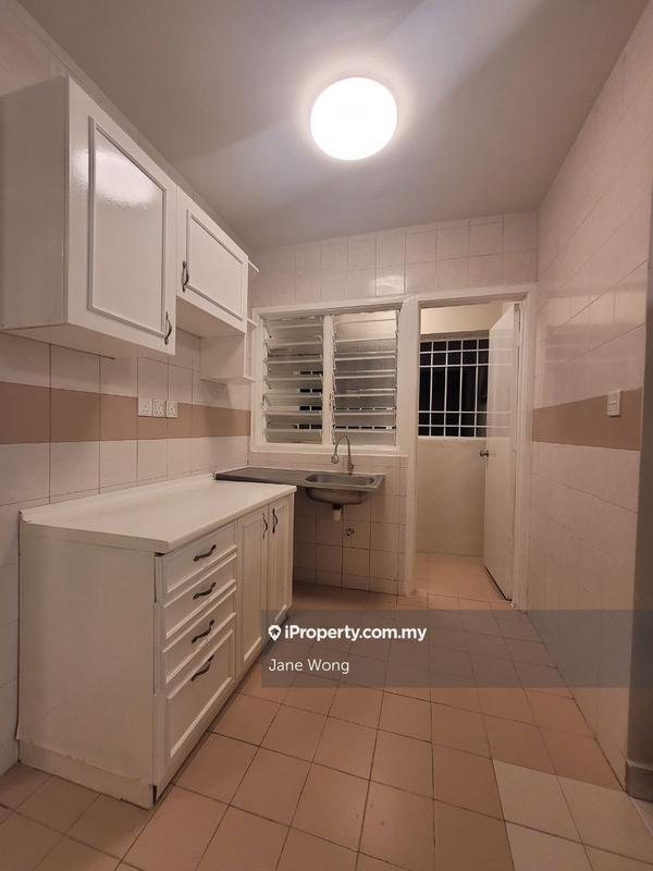 Rumah Flat untuk Dijual di Flora Damansara Flat oleh Jane Wong - iProperty.com.my