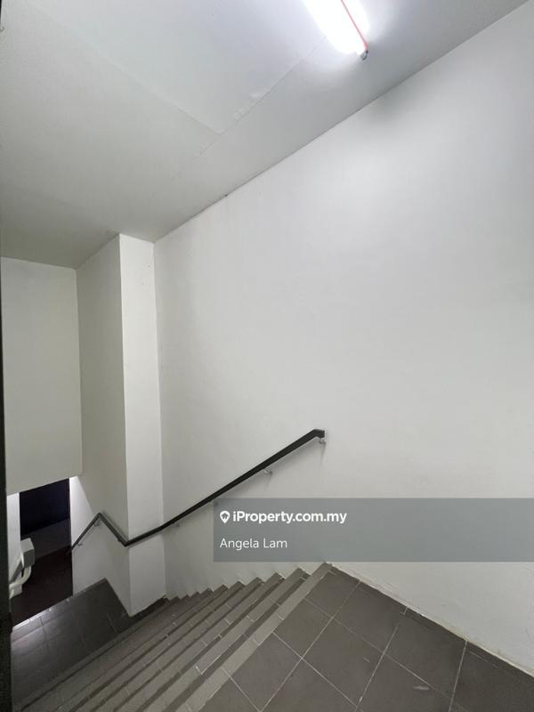 Shop / Office untuk Dijual di Kampung Sungai Kayu Ara, Petaling Jaya oleh Angela Lam - iProperty.com.my