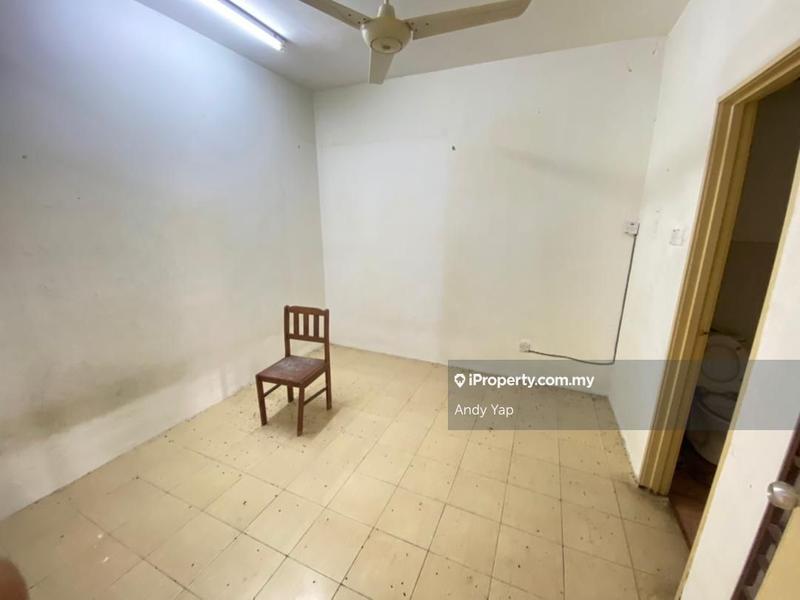 Townhouse for Sale in Desa Mutiara, Bandar Country Homes, Rawang, Rawang by Andy Yap - iProperty.com.my