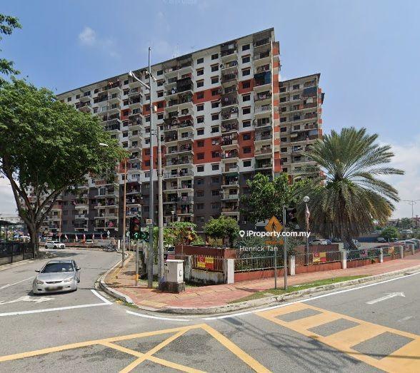 Flat for Sale in Pangsapuri SS8 Kelana Jaya by Henrick Tan - iProperty.com.my