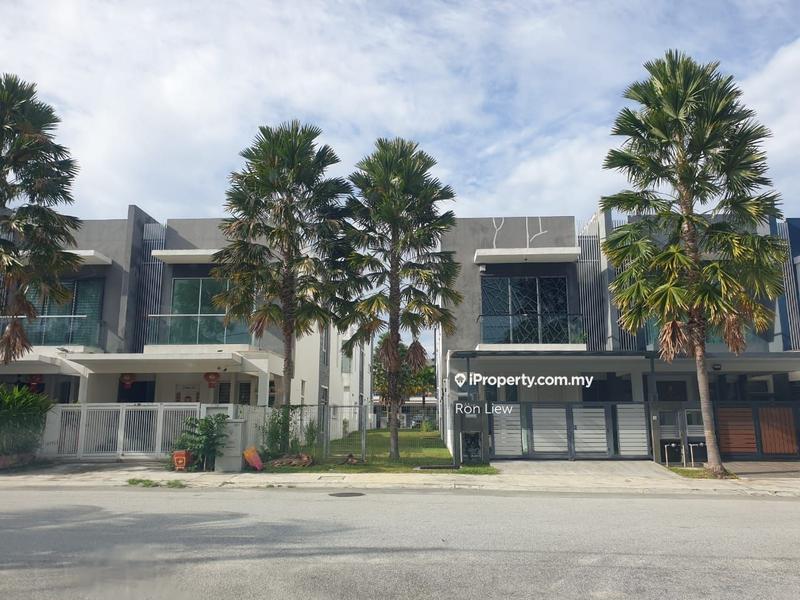 Rumah Teres 2-Tingkat untuk Dijual di Bandar Putra Permai, Seri Kembangan oleh Ron Liew - iProperty.com.my