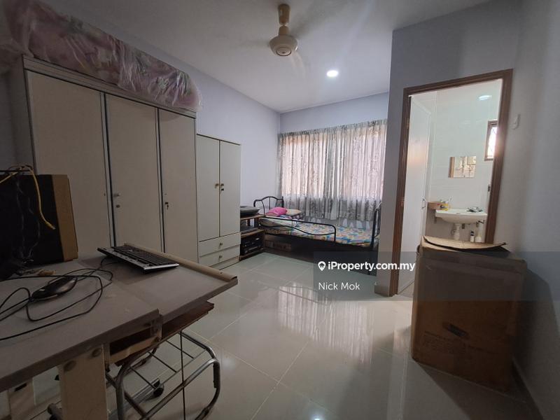Rumah Teres 2-Tingkat untuk Dijual di Taman Mayang, Petaling Jaya oleh Nick Mok - iProperty.com.my